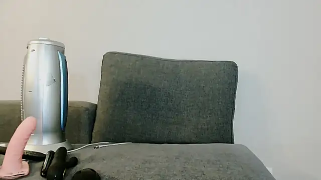 Snapshot of Fit_Yummy chatting on October 17, 2025, 6:10 pm Fit Yummy online show from October 17, 2025, 6:10 pm