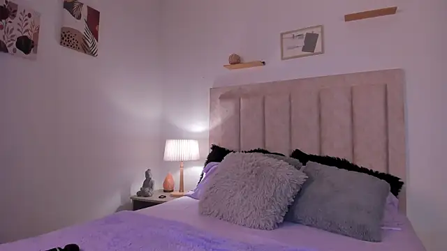 Snapshot of Avaline_Blancx chatting on January 30, 2025, 2:49 am Avaline Blancx online show from January 30, 2025, 2:49 am