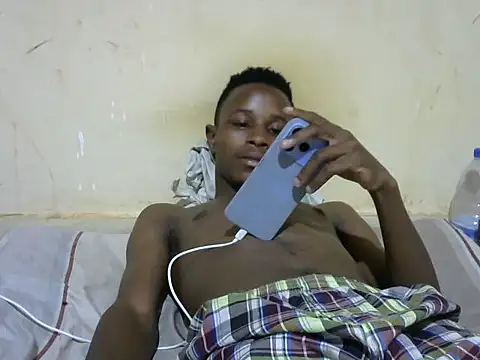 swthairydic online show from November 15, 2025, 5:09 pm