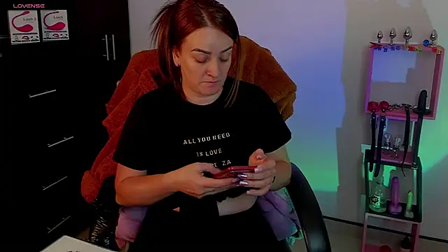 Snapshot of sara_goodgirl13 chatting on December 22, 2024, 3:33 pm sara goodgirl13 online show from December 22, 2024, 3:33 pm