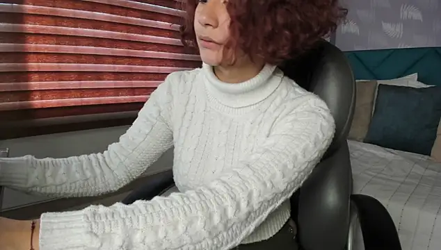 Snapshot of Moony_14 chatting on January 10, 2025, 1:09 pm Moony 14 online show from January 10, 2025, 1:09 pm