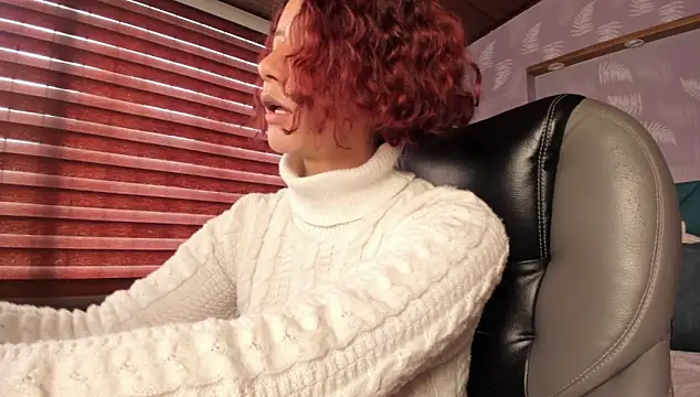 Snapshot of Moony_14 chatting on January 10, 2025, 4:20 pm Moony 14 online show from January 10, 2025, 4:20 pm