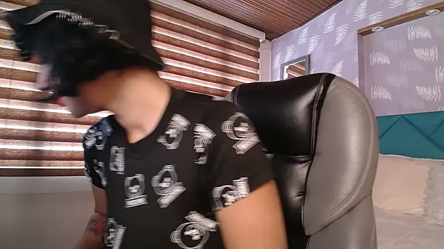 Snapshot of Moony_14 chatting on March 6, 2025, 2:18 pm Moony 14 online show from March 6, 2025, 2:18 pm