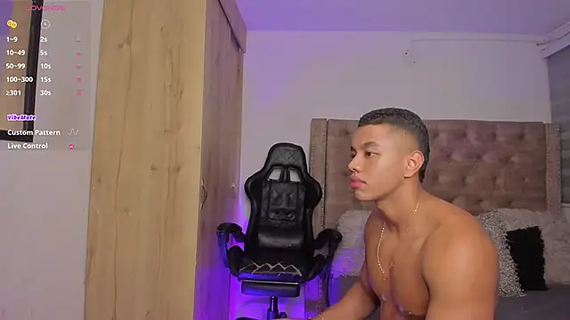 Snapshot of _Jackson_Brown chatting on October 24, 2025, 1:57 am Jackson Brown online show from October 24, 2025, 1:57 am