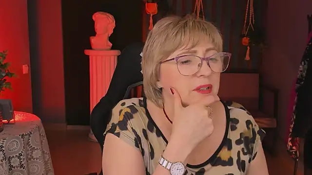 Snapshot of sugar_vivien chatting on March 12, 2025, 12:04 pm sugar vivien online show from March 12, 2025, 12:04 pm