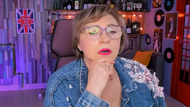 Snapshot of sugar_vivien chatting on November 24, 2025, 1:11 pm sugar vivien online show from November 24, 2025, 1:11 pm