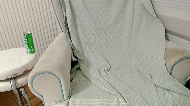 Topmodell online show from January 8, 2025, 5:05 pm