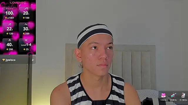 JulianRose 1 online show from October 31, 2025, 12:06 pm