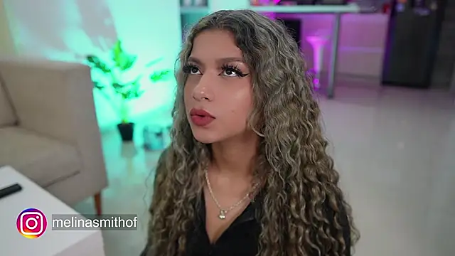 Snapshot of Melina-Smith chatting on March 17, 2025, 1:35 am Melina-Smith online show from March 17, 2025, 1:35 am