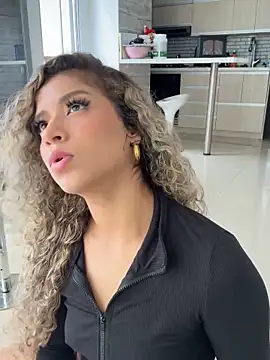 Melina-Smith online show from November 14, 2025, 6:39 pm