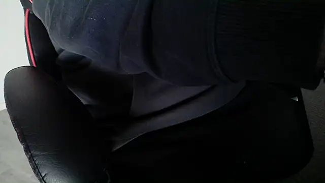 Snapshot of Dandi19 chatting on February 2, 2025, 4:32 pm Dandi19 online show from February 2, 2025, 4:32 pm