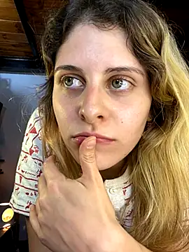 FlorBich online show from November 21, 2025, 3:05 am