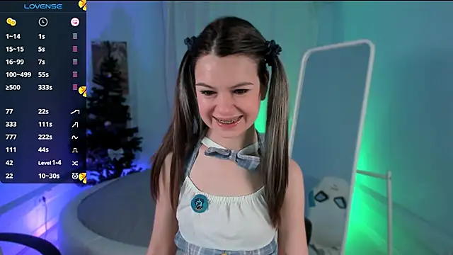 Snapshot of Lil_Amelie chatting on December 13, 2024, 1:55 pm Lil Amelie online show from December 13, 2024, 1:55 pm