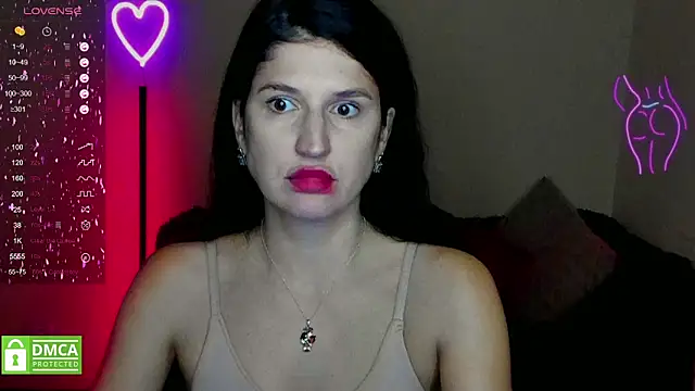 Alianna Solo Kisses online show from February 2, 2025, 12:24 pm