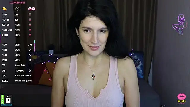 Alianna Solo Kisses online show from March 6, 2025, 6:30 am