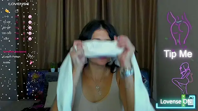 Alianna Solo Kisses online show from October 24, 2025, 11:28 am