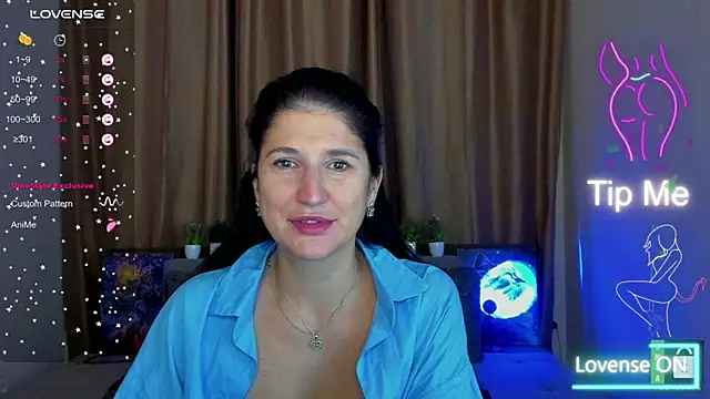 Alianna Solo Kisses online show from October 31, 2025, 6:25 am