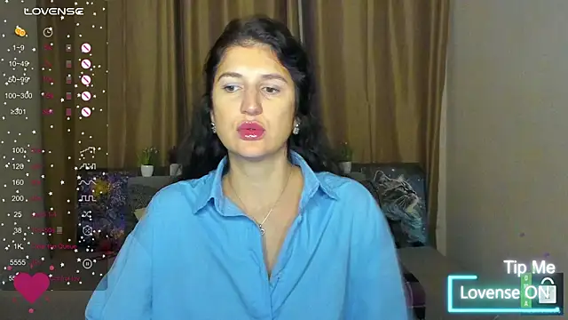 Alianna Solo Kisses online show from November 21, 2025, 6:23 am