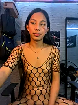 Snapshot of whiteladyboy chatting on December 2, 2025, 4:13 pm whiteladyboy online show from December 2, 2025, 4:13 pm