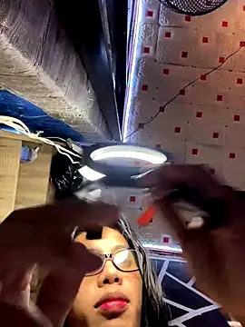 Snapshot of whiteladyboy chatting on December 5, 2025, 10:46 am whiteladyboy online show from December 5, 2025, 10:46 am