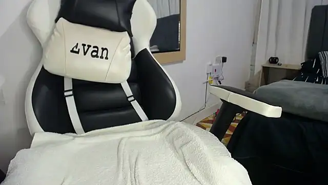 Valerioe online show from February 18, 2025, 2:27 am