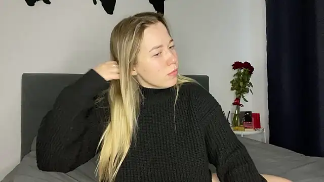 Embersweetbunny online show from January 30, 2025, 3:08 pm