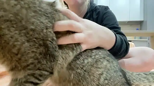 Embersweetbunny online show from October 2, 2025, 4:36 pm