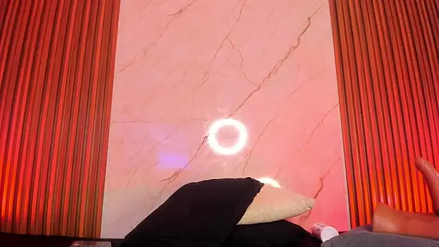 Emiilycollins online show from March 13, 2025, 3:54 am