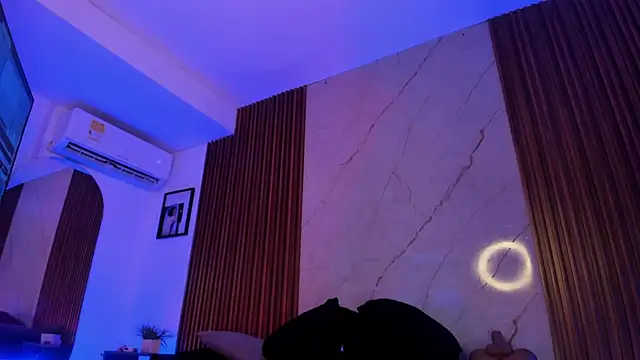 Emiilycollins online show from October 14, 2025, 11:27 pm