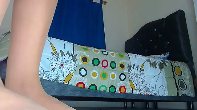 Valenn rey online show from February 24, 2025, 9:52 pm