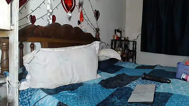 Snapshot of Vivianmature chatting on December 11, 2024, 11:32 pm Vivianmature online show from December 11, 2024, 11:32 pm