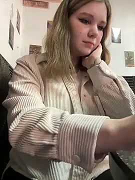 Snapshot of PumaShyXD chatting on December 3, 2024, 11:55 am PumaShyXD online show from December 3, 2024, 11:55 am