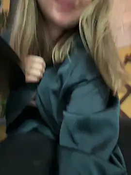 Snapshot of PumaShyXD chatting on February 8, 2025, 2:38 pm PumaShyXD online show from February 8, 2025, 2:38 pm