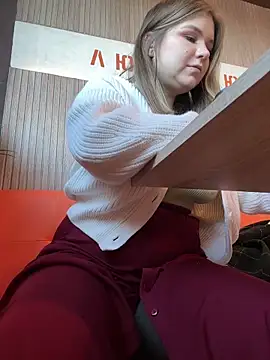 Snapshot of PumaShyXD chatting on October 17, 2025, 11:02 am PumaShyXD online show from October 17, 2025, 11:02 am