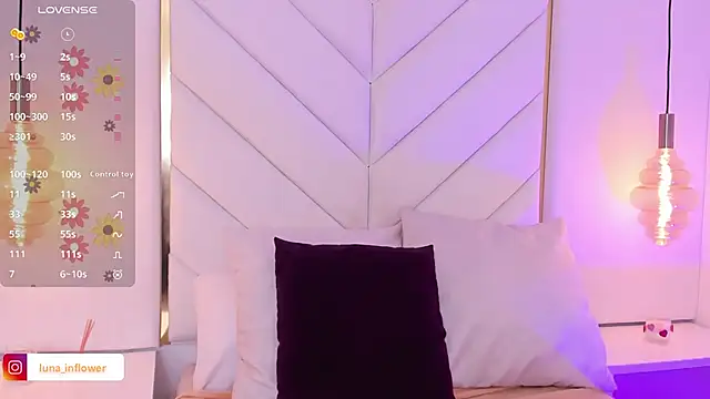 Snapshot of Flor_delunaa chatting on January 30, 2025, 12:48 pm Flor delunaa online show from January 30, 2025, 12:48 pm