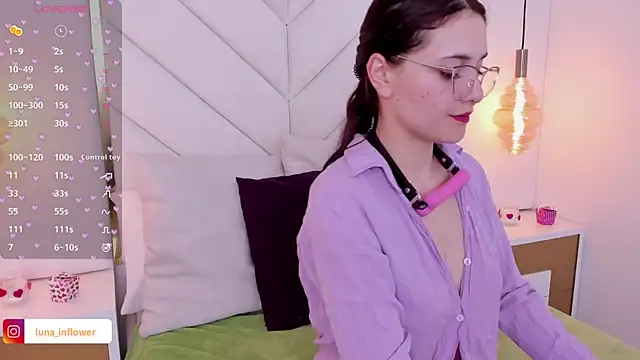 Snapshot of Flor_delunaa chatting on February 23, 2025, 12:37 pm Flor delunaa online show from February 23, 2025, 12:37 pm