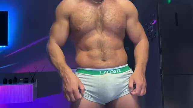 Snapshot of KarlosRichi chatting on November 18, 2025, 4:17 am KarlosRichi online show from November 18, 2025, 4:17 am