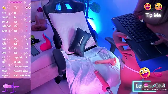 LiaaGenner online show from February 21, 2025, 10:26 pm