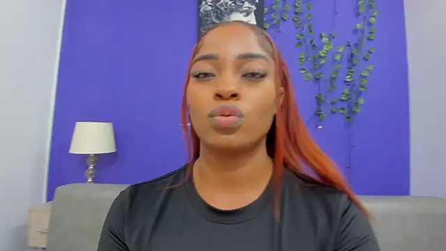 ShantalGomes online show from October 3, 2025, 5:10 pm