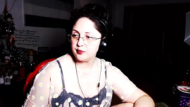 Snapshot of Imperatriza chatting on January 19, 2025, 6:21 pm Imperatriza online show from January 19, 2025, 6:21 pm