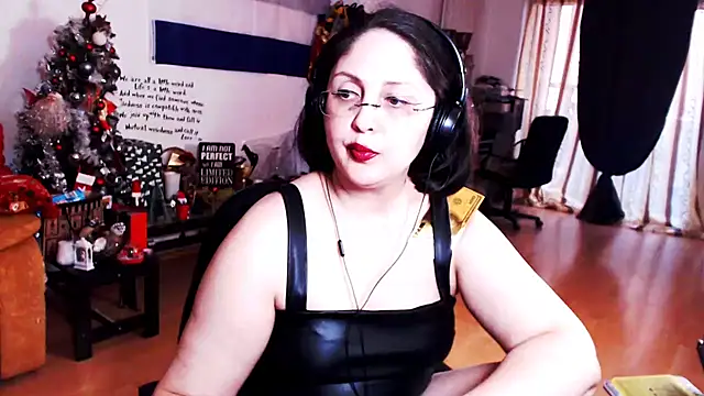 Snapshot of Imperatriza chatting on February 6, 2025, 6:40 am Imperatriza online show from February 6, 2025, 6:40 am