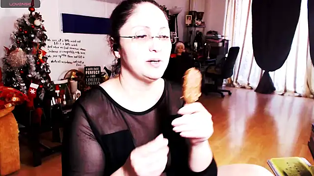 Snapshot of Imperatriza chatting on February 10, 2025, 6:09 am Imperatriza online show from February 10, 2025, 6:09 am