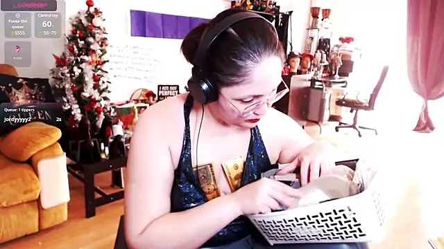 Snapshot of Imperatriza chatting on February 19, 2025, 12:33 pm Imperatriza online show from February 19, 2025, 12:33 pm