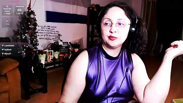 Snapshot of Imperatriza chatting on March 1, 2025, 4:33 pm Imperatriza online show from March 1, 2025, 4:33 pm