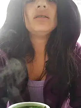 Snapshot of angelie_3 chatting on December 21, 2024, 12:27 pm angelie 3 online show from December 21, 2024, 12:27 pm