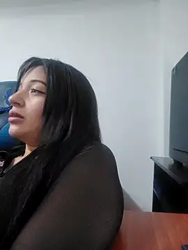 Snapshot of angelie_3 chatting on October 15, 2025, 6:24 am angelie 3 online show from October 15, 2025, 6:24 am