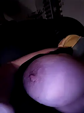 Snapshot of poussychats chatting on February 23, 2025, 7:17 pm poussychats online show from February 23, 2025, 7:17 pm