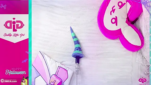 Snapshot of DaddysLittleGirl01 chatting on October 30, 2025, 12:34 am DaddysLittleGirl01 online show from October 30, 2025, 12:34 am