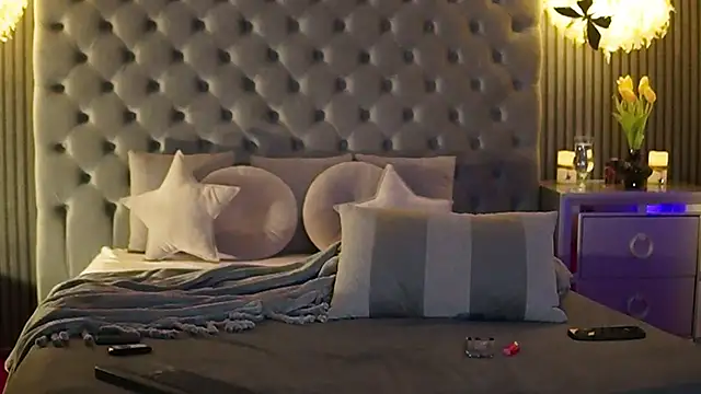 Snapshot of AmelyNoir chatting on January 24, 2025, 10:51 pm AmelyNoir online show from January 24, 2025, 10:51 pm