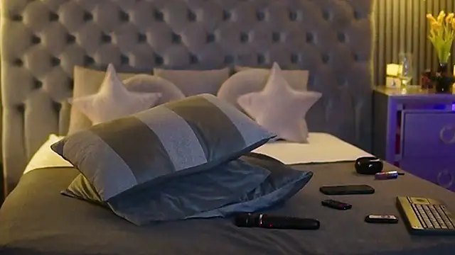 Snapshot of AmelyNoir chatting on January 27, 2025, 1:59 am AmelyNoir online show from January 27, 2025, 1:59 am